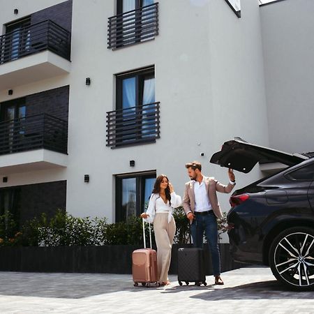 Resto Inn - Smart Apartamenty Blisko Energylandii Polwies Dış mekan fotoğraf