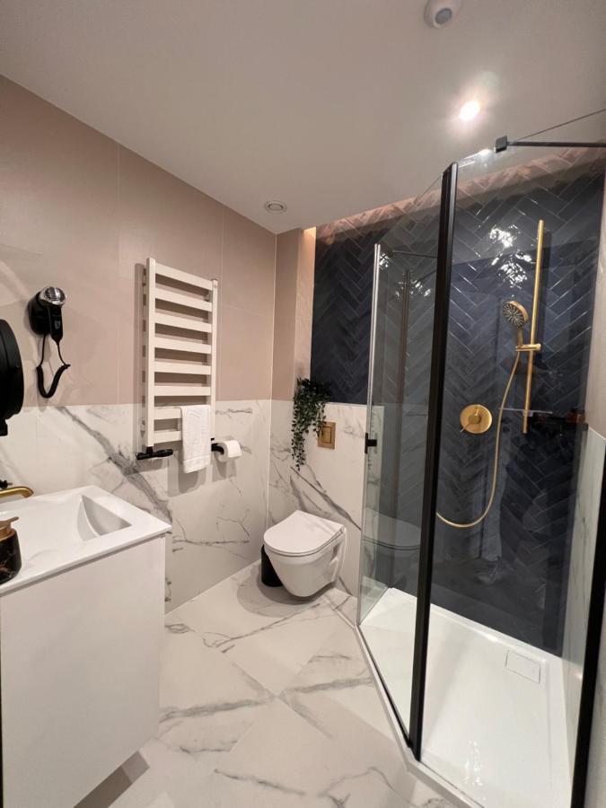 Resto Inn - Smart Apartamenty Blisko Energylandii Polwies Dış mekan fotoğraf