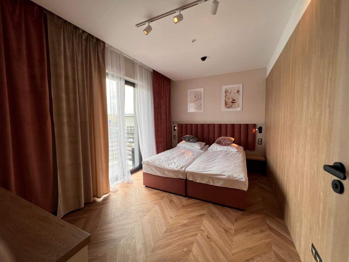 Resto Inn - Smart Apartamenty Blisko Energylandii Polwies Dış mekan fotoğraf