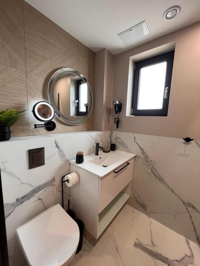 Resto Inn - Smart Apartamenty Blisko Energylandii Polwies Dış mekan fotoğraf