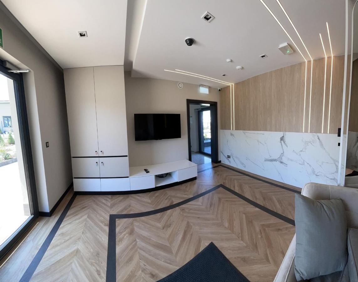 Resto Inn - Smart Apartamenty Blisko Energylandii Polwies Dış mekan fotoğraf