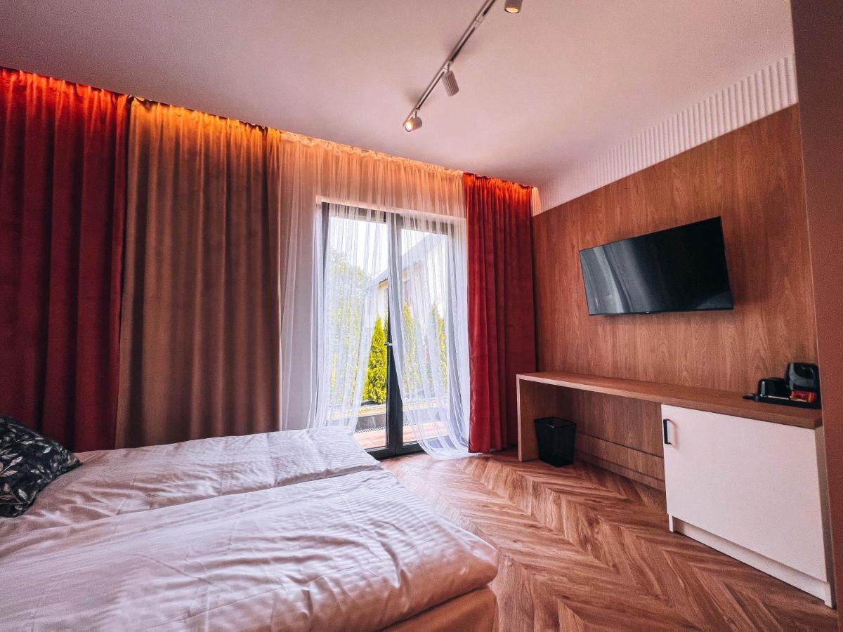 Resto Inn - Smart Apartamenty Blisko Energylandii Polwies Dış mekan fotoğraf