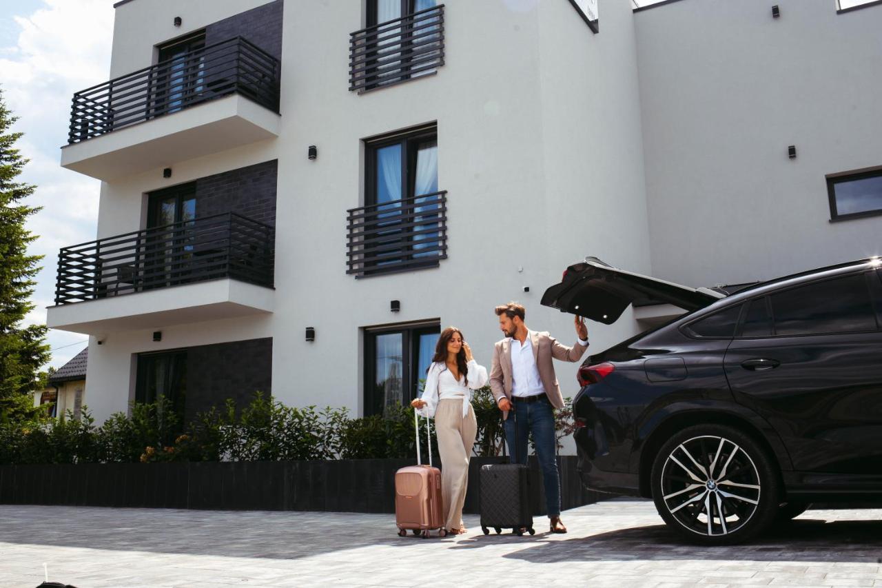Resto Inn - Smart Apartamenty Blisko Energylandii Polwies Dış mekan fotoğraf