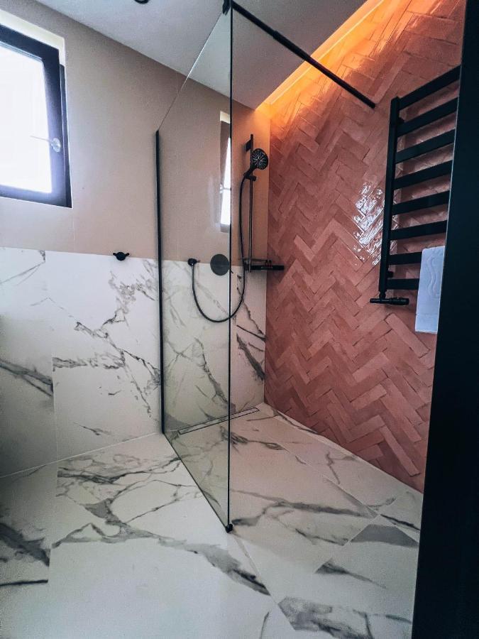 Resto Inn - Smart Apartamenty Blisko Energylandii Polwies Dış mekan fotoğraf